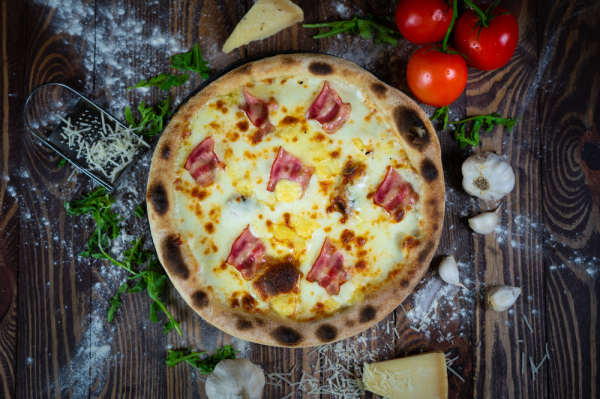 Obrázok jedla Štangle s mozzarellou, slaninou a ementálom