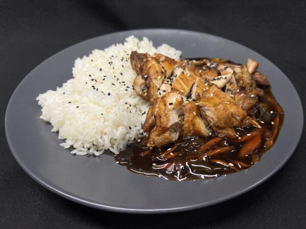 Obrázok jedla Kuracie stehno Five spice s jasmínovou ryžou
