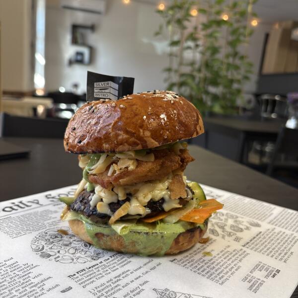 Obrázok jedla Burger z mangalice a býčích žliaz