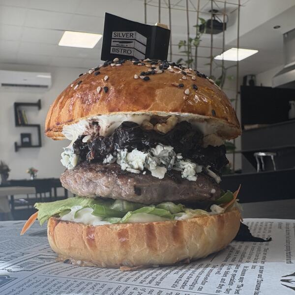 Obrázok jedla Jahnací burger s figi, orechy a gorgonzola